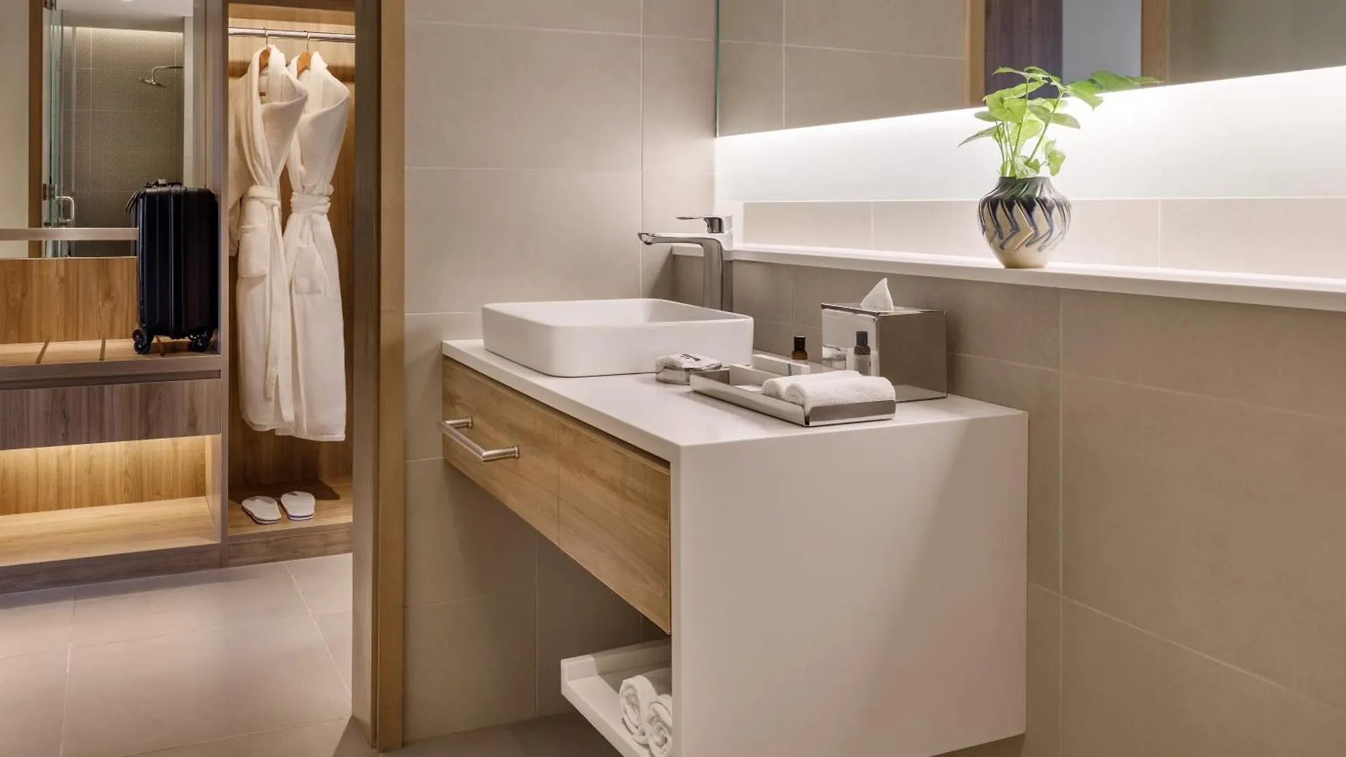 Hyatt Centric Soalteemode Kathmandu Hotel